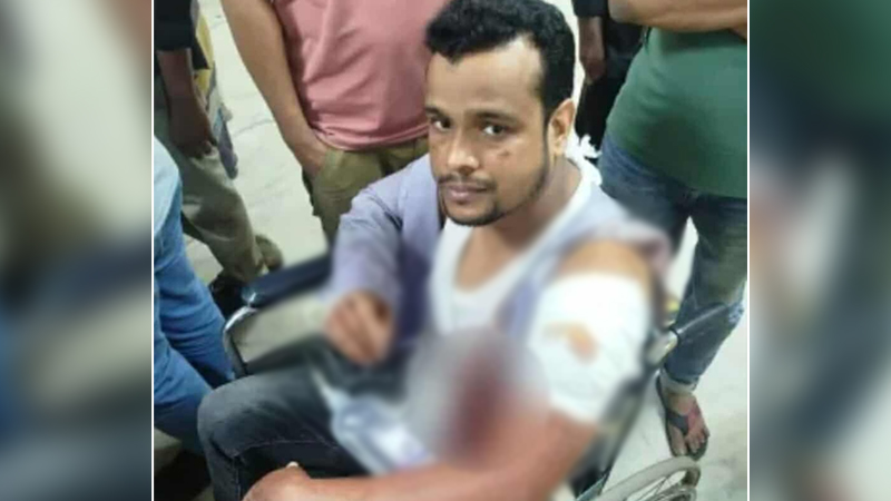 রাজধানীতে পুলিশ সদস্যকে ছুরিকাঘাত করে মানিব্যাগ-মোবাইল ছিনতাই